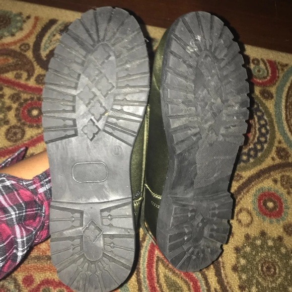 Etc love Oliver green lace up booties -7/8 size - Picture 5 of 12